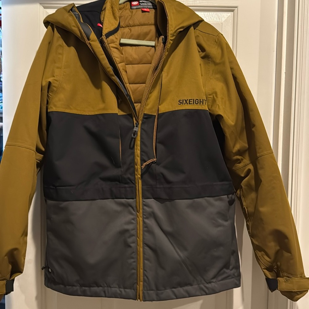 Men’s ski/ snowboarding jacket, size S